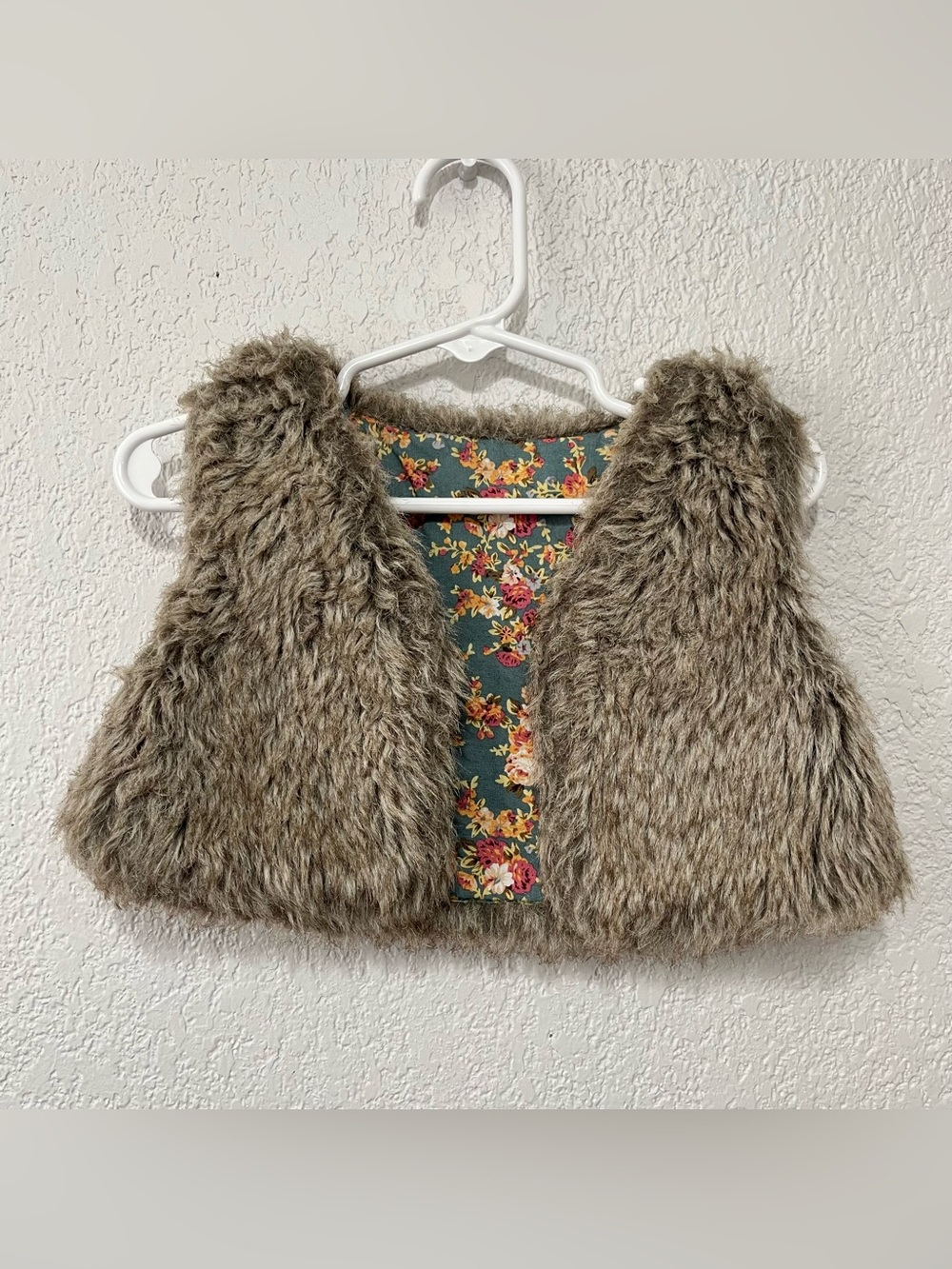 Toddler vest jacket faux fur size 18M
